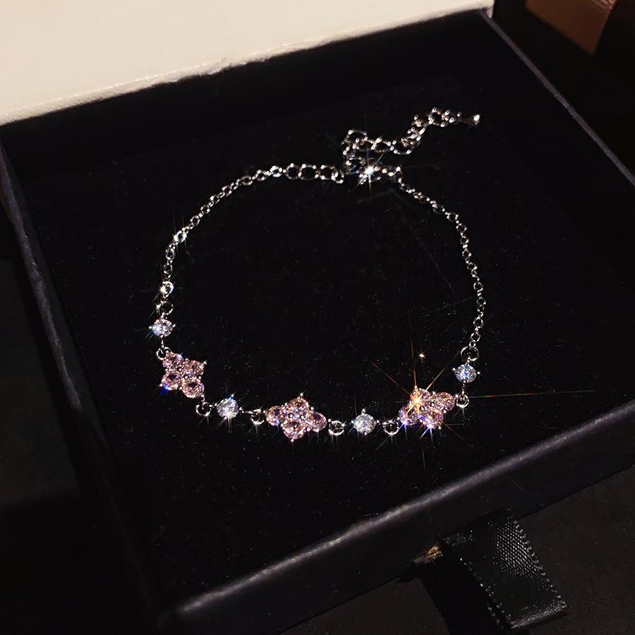 European and American Exquisite Zircon Love Bracelet Light Luxury High-end Temperament Versatile Niche Bracelet Fashion Personalized Jewelry Women