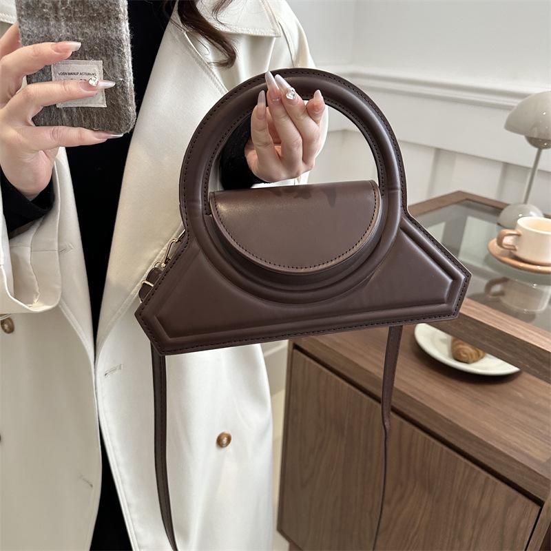 Women's New Bags, Fashionable Leather Commuting Bag, Stylish and Cool Design, Versatile Single Shoulder Crossbody Handbag