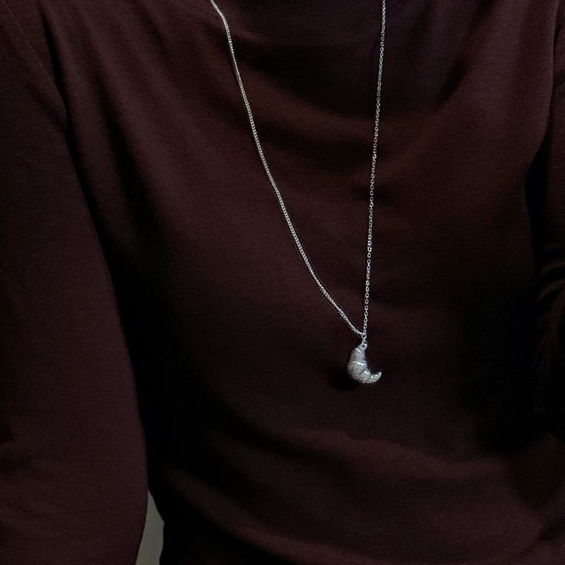 FY-40TL13 S925 Sterling Silver Korean Version Niche Design Textured Horn Bag Necklace Korean Style Long Sweater Chain