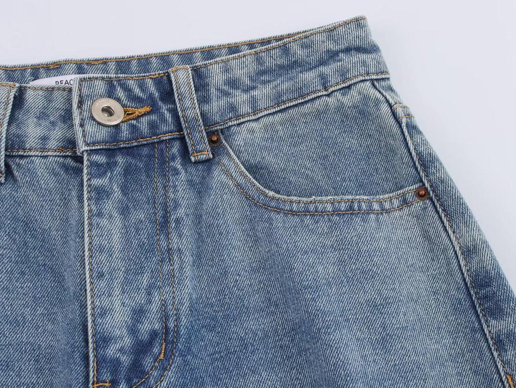 2025 Spring Women's Fashion Cotton Loose Ripped Straight Leg Jeans for a Slimming Look