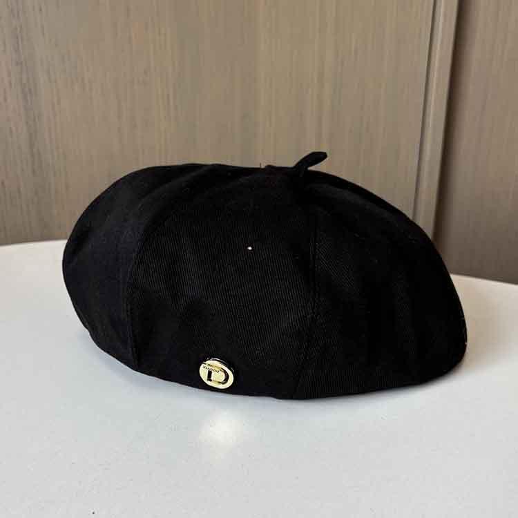 Metal Buckle Letter Mark Beret Female Japanese Literary And Artistic Painter Hat Solid Color Casual Versatile Pumpkin Hat