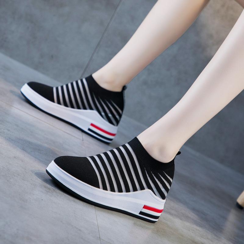Scarpe da donna autunnali nuove fondo piatto rialzo rete tessuta volante casual sportive a rete scarpe singole donna