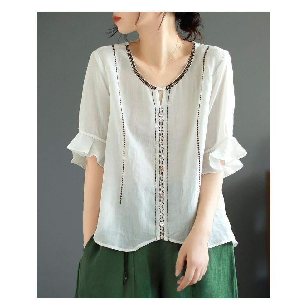 

Cotton and Linen Literary Retro Five-point Sleeve Cotton and Linen V-neck T-shirt Ladies Loose and Thin Embroidered Blouse 4XL білий