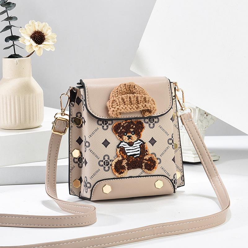 Spring/Summer Fashionable Versatile Women's Single Shoulder Crossbody Handbag with Large Capacity and Phone Pocket