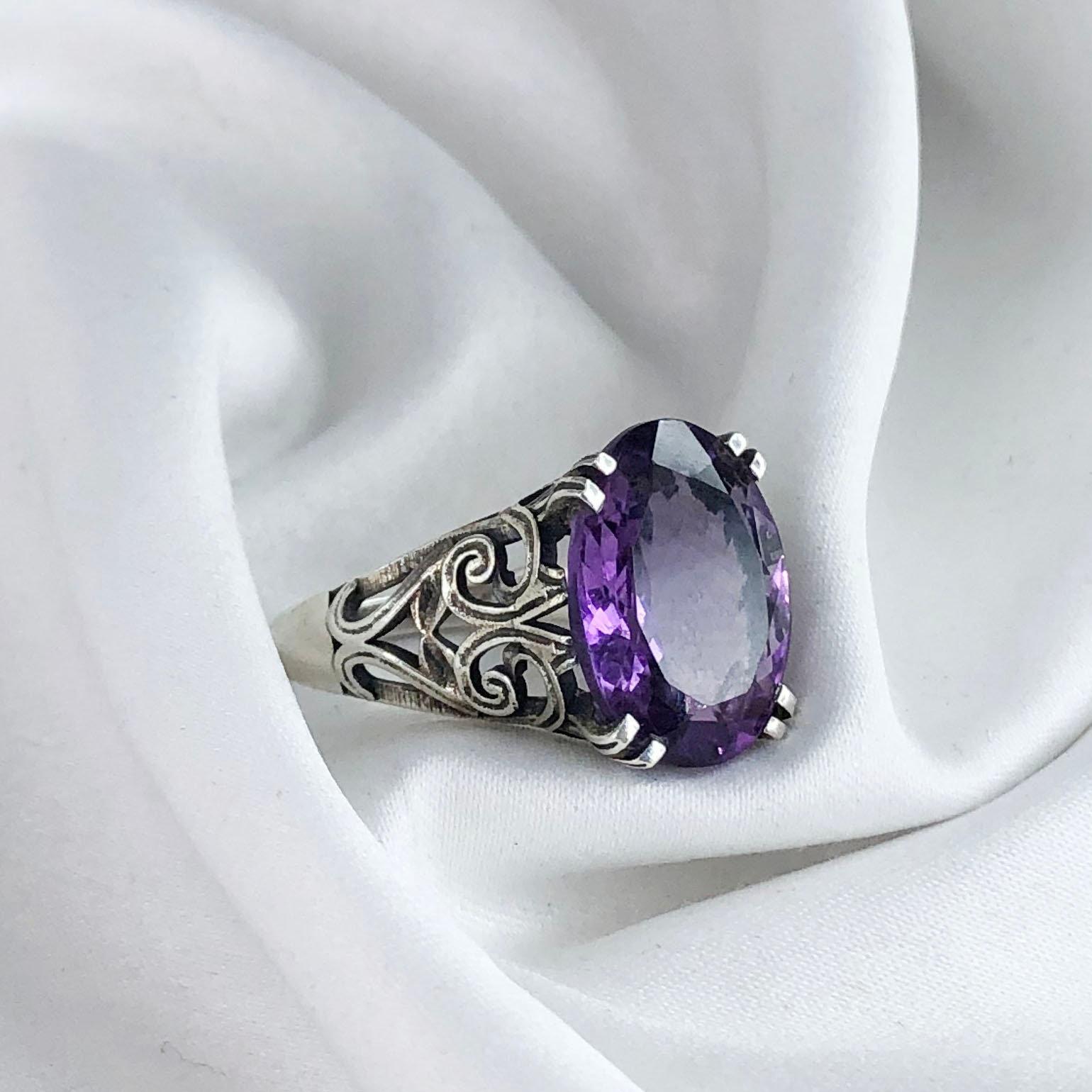 Fashionable Retro Inlaid Purple Zircon Ring, Unisex, Luxurious Pointed Zircon Inlaid Custom Jewelry no. 6