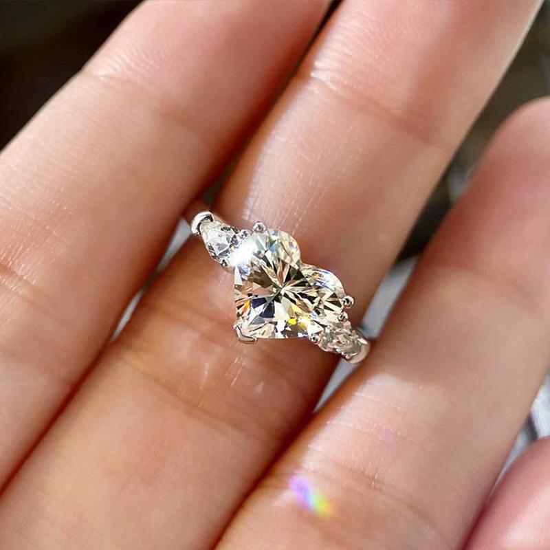 Cubic Zirconia Love Water Drop Rings Heart-Shaped Princess Queen Temperament Ring, Stall