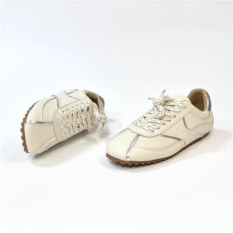 Retro Forrest Gump German training shoes women's 2025 spring and summer new flat-soled white shoes comfortable and lightweight fashion casual board sh