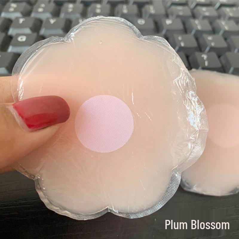 Silicone Waterproof Nipple Covers: Anti-Exposure, Invisible Breast Pasties for Men & Women, Ideal for Swimming and Concealment.