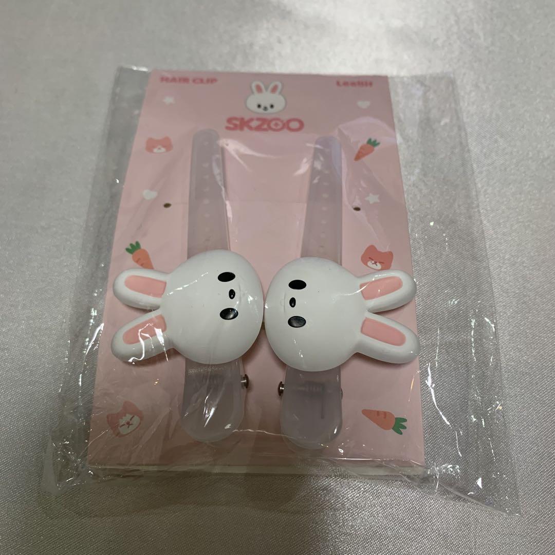 

[USED] Korea POPUP cafe limited goods Hair clip Reno Levit