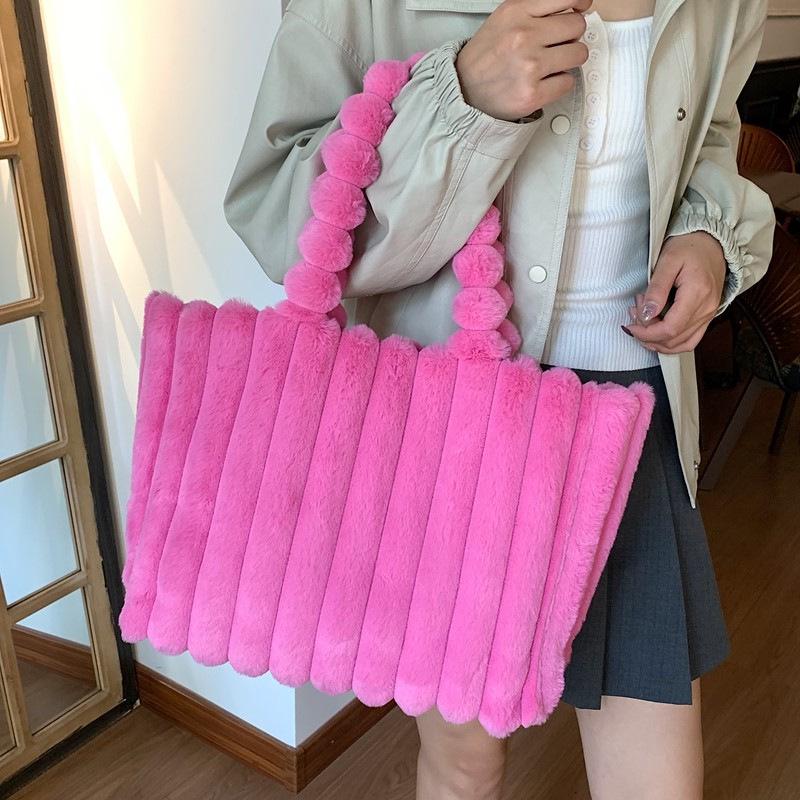 Plush Large Women's Tote Bag - Stylish, Versatile Single Shoulder Handbag for Autumn/Winter.
