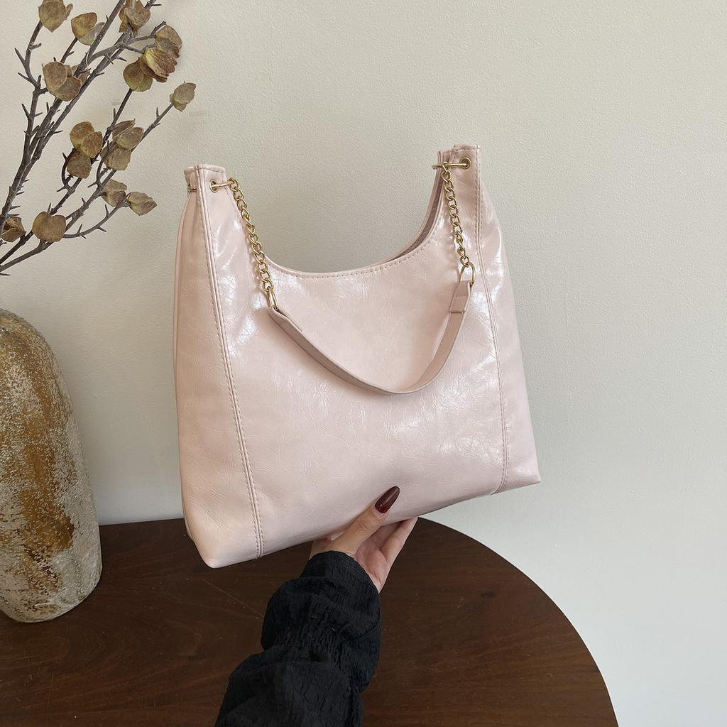 Large Capacity Soft Leather Bag Women's New Fashion Chain Shoulder Armpit Bag Solid Color Casual Commuter Tote Bag