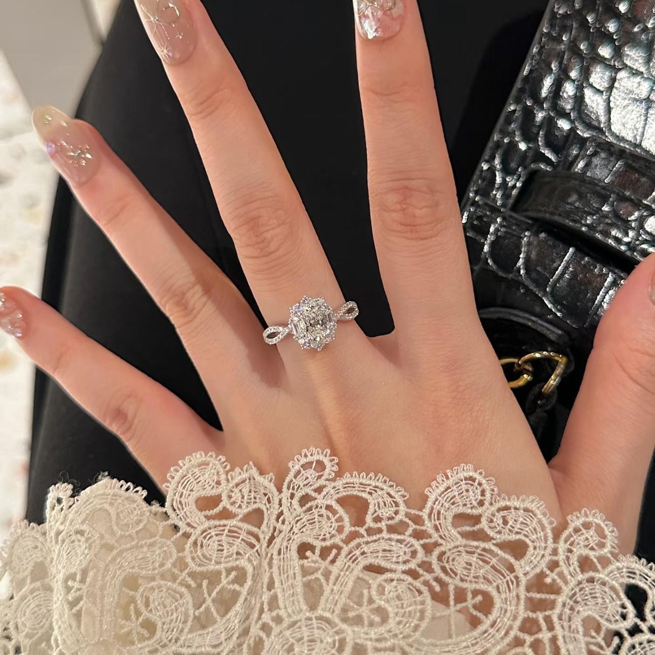 Elegant Pigeon Egg Ring: Women s Luxury, Niche Design, Exquisite Fashion, Simple & Versatile