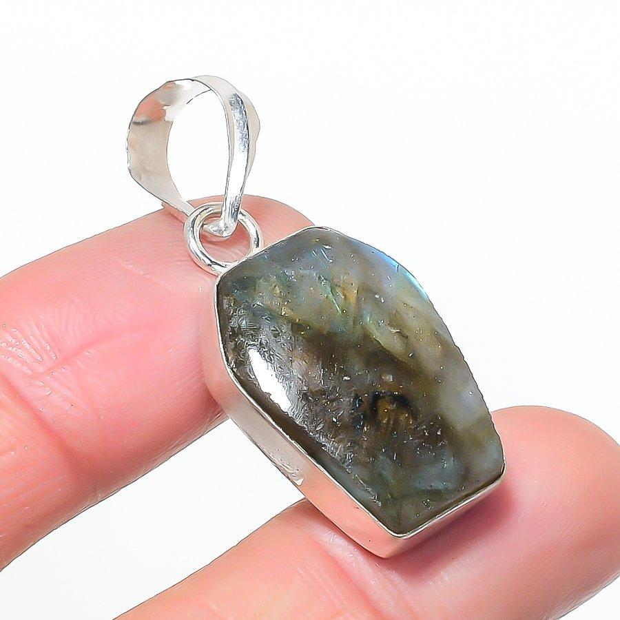 Natural Labradorite Gemastone 925 Sterling Silver Jewelry Pendant 1.62 AP-14513
