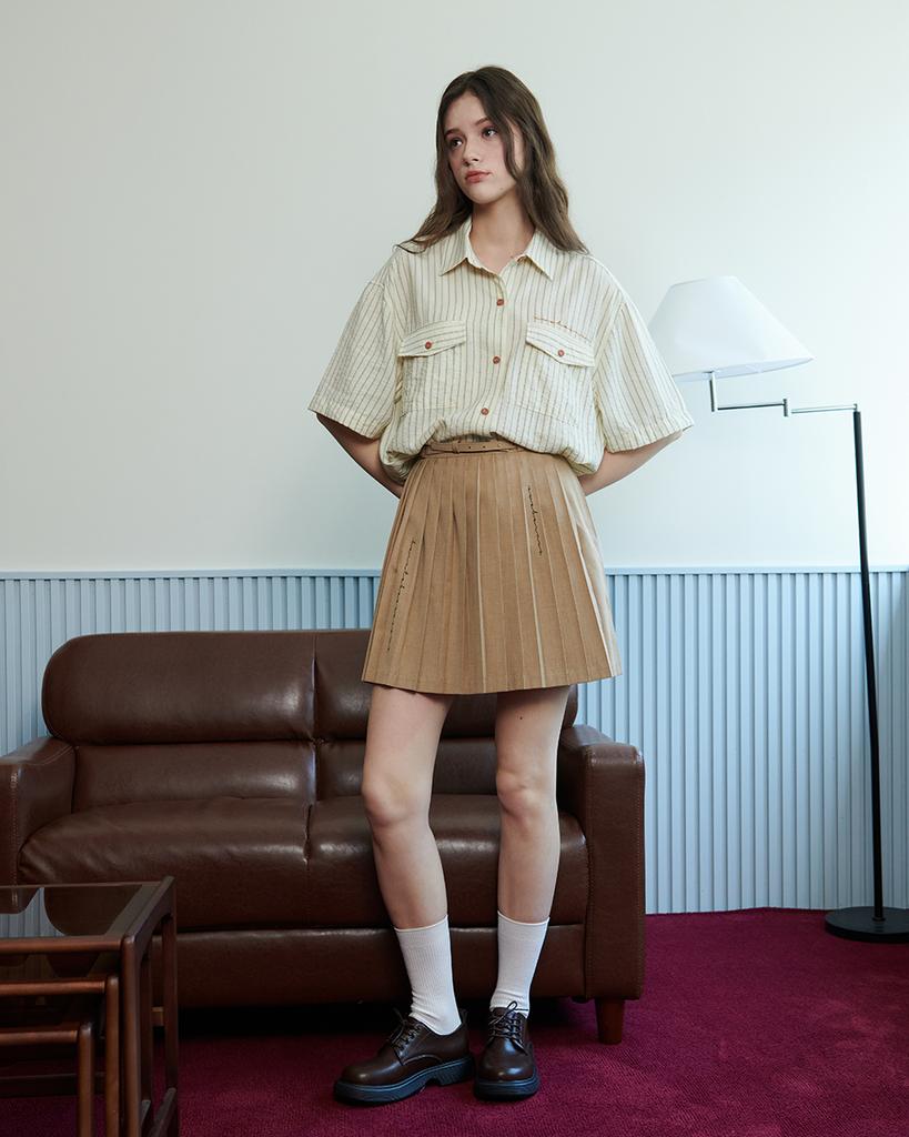 Eoboneoseu Logo Print Pleated Skirt [Beige]
