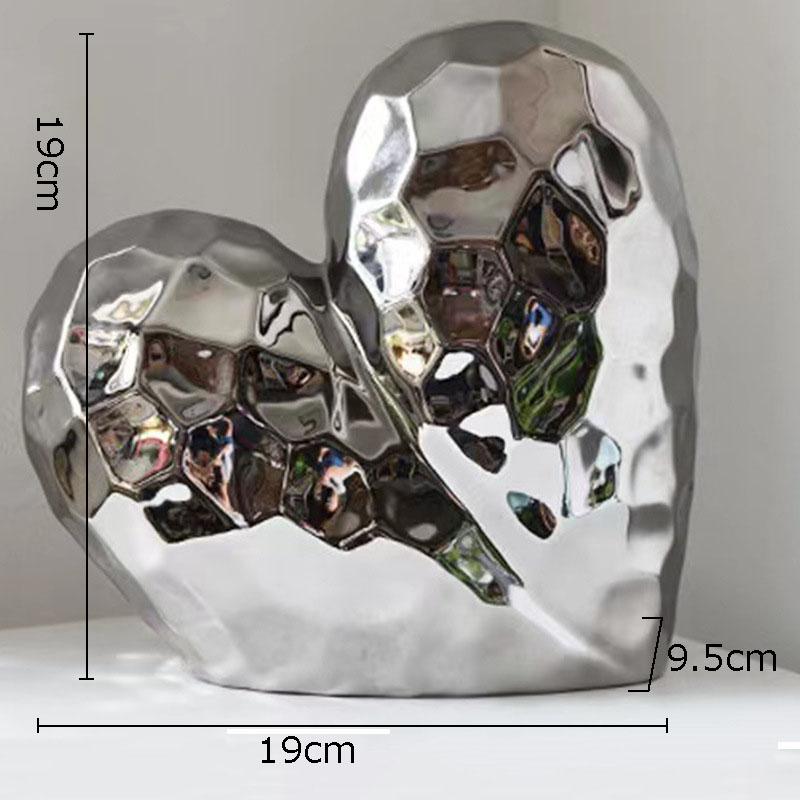 Gold Plated Heart Shape Ceramic Statue Crafts Ornaments Desk Decoration Golden Heart Minimalist Sculpture Modern Home Decor
