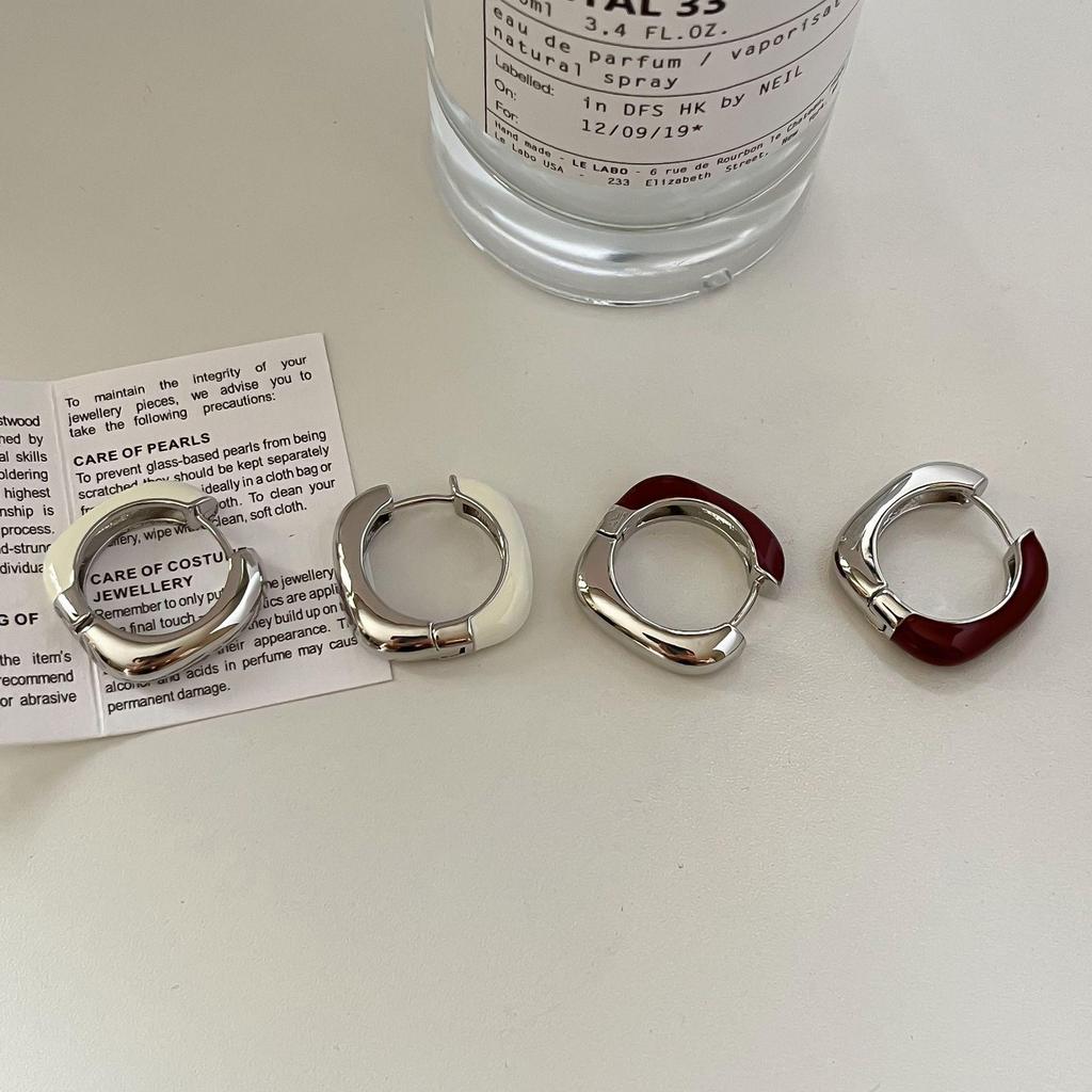 Maillard Minimalistische Weinrote Emaille Quadratische Creolen - Nischendesign & Vielseitiger Schmuck für Damen