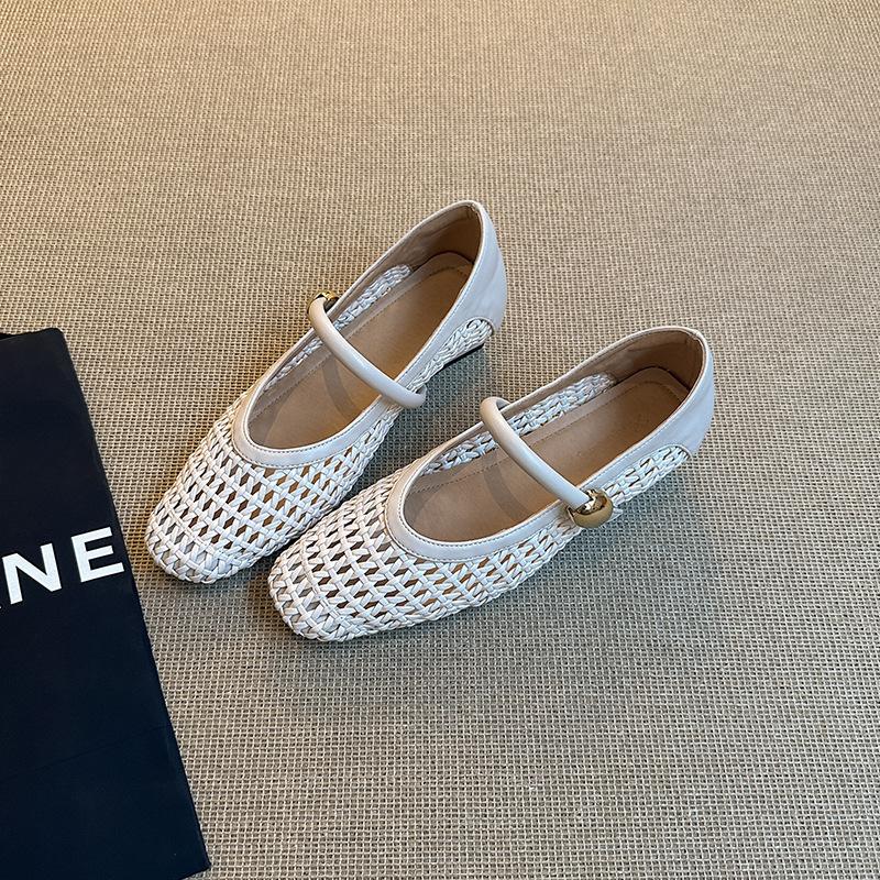 Square Head Woven Hollow Thick Heel Shoes Women's Shoes Versatile Belt Buckle Bag Head Soft Sole Fashion Sandals Women's Summer Models