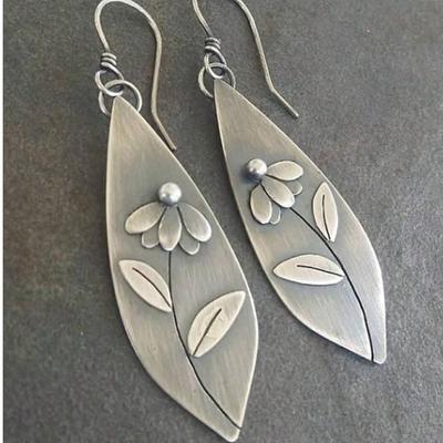 1 Pair Retro Vintage Carved Orchid Alloy Earrings, Creative Symmetrical Carved Orchid Design Earrings