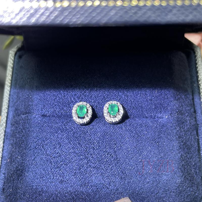 100% Natural Emerald Stud Earrings Luxury Style 3*4 Mm 925 Silver Colombian 0.5ct