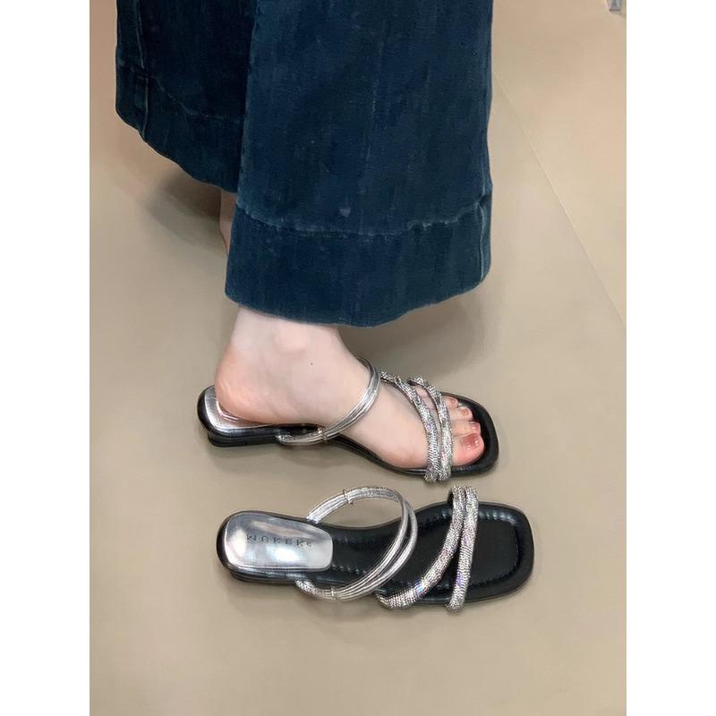 

Новая обувь женская на танкетке с бриллиантовой отделкой, шлепанцы и сандалии с одним ремешком 40 серебряный/чёрный