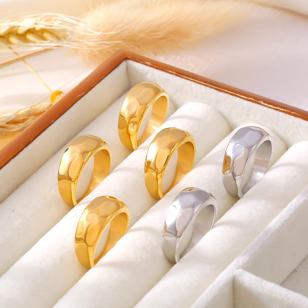 Irregular Rhombus Smooth Ring Niche Cold Wind Design Titanium Steel Plated 18K Gold Jewelry