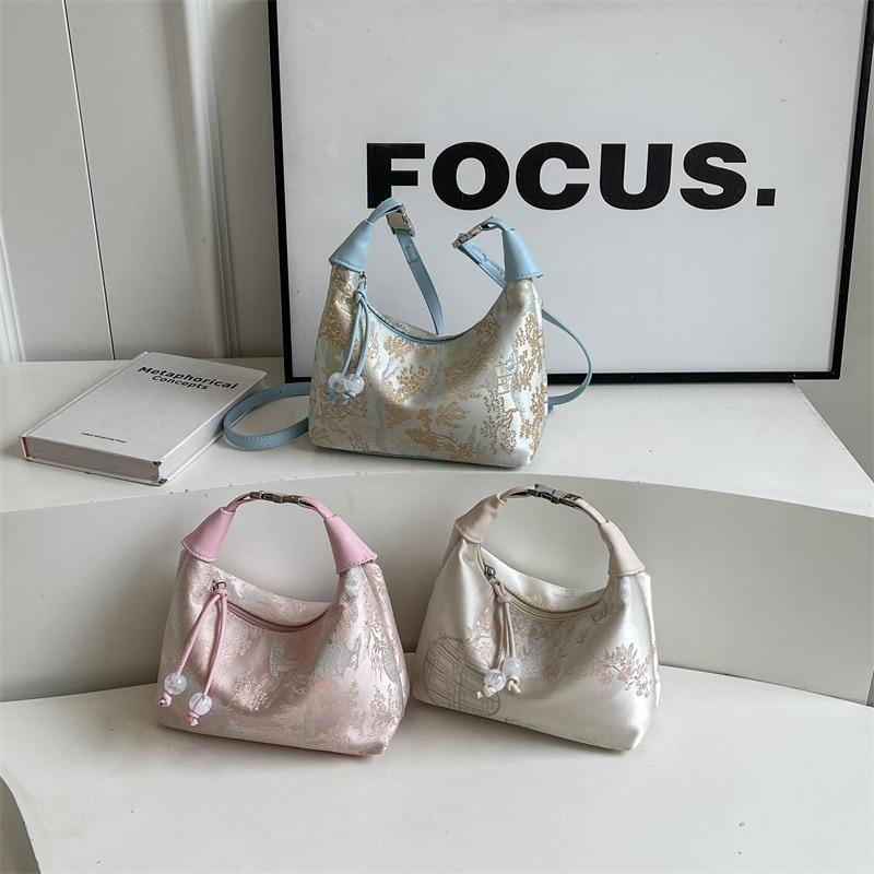Embroidery Bag Women's New Spring and Summer Shoulder Messenger Bag Handbag Dumpling Bag