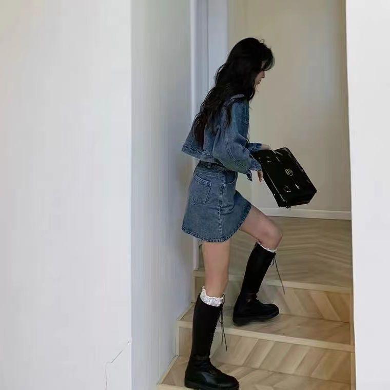 

Spring/Autumn Women s Denim Suit: Short Jacket & High-Waist A-Line Skirt Two-Piece Set XS