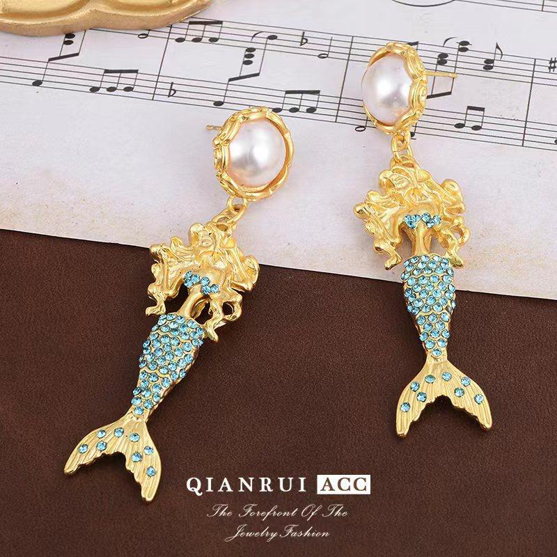 

Medieval vintage mermaid Ji 925 silver needle stud earrings mermaid French light luxury fashion design earrings pink inlay