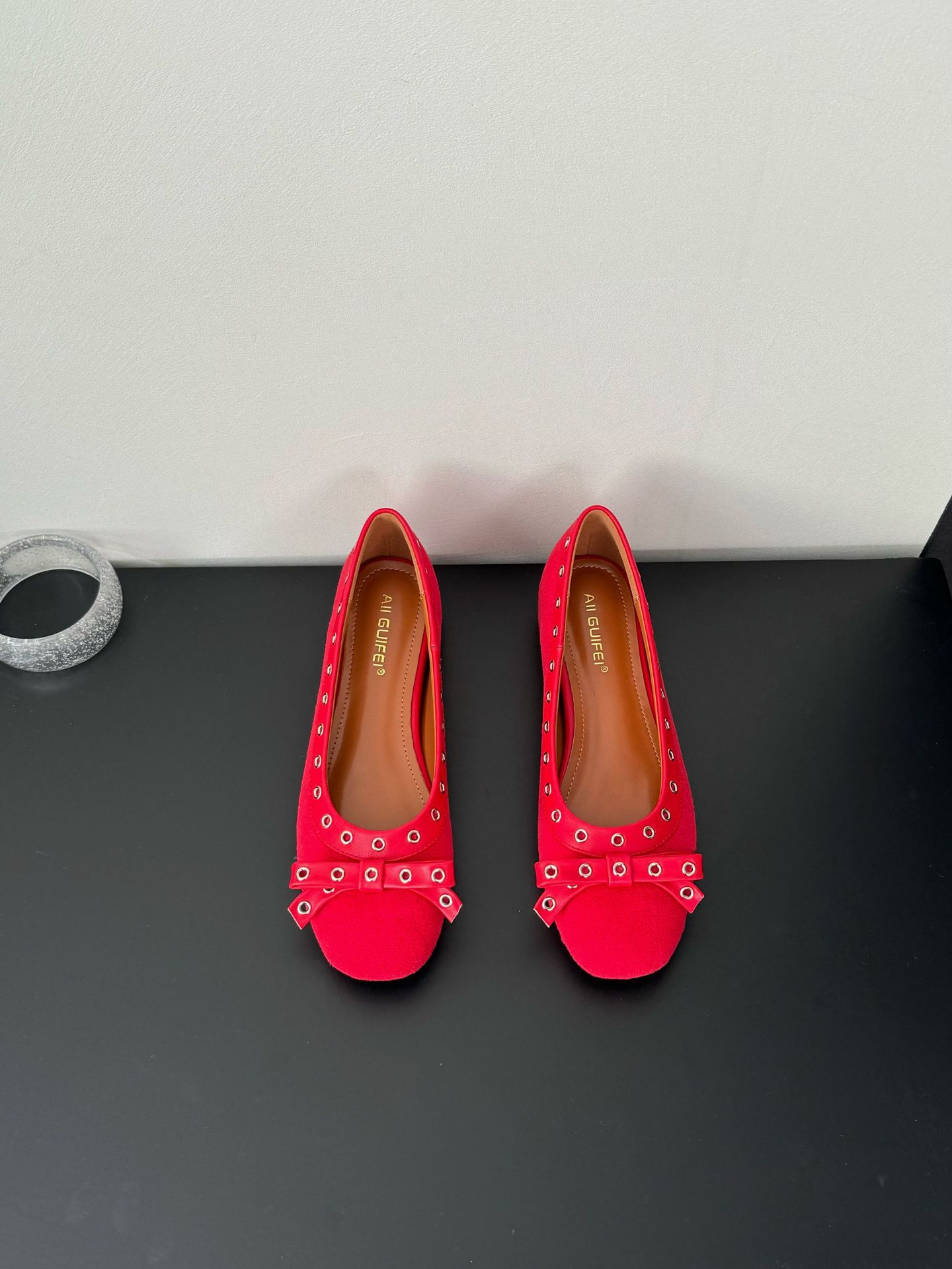 

2025 European and American spring new fashion inner high flat bottom round head shallow mouth rivet bow ballet women s shoes 40 красный