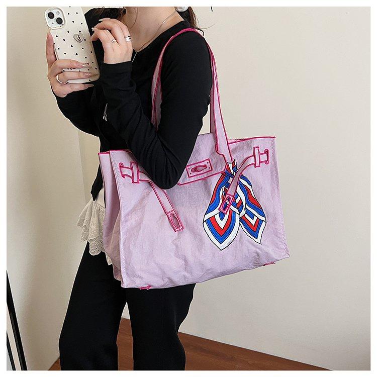 

Women s Large Capacity Shoulder Bag Commuter Women s Bag