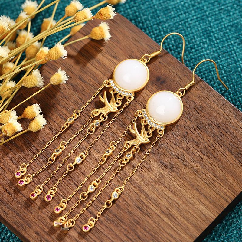 Aieryuan 2022 Retro Tassel Magpie Earrings - Imitation Jade, Ancient Gold Design, Perfect Qixi Gift