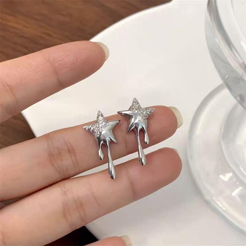 Lava star stud earrings New trendy personality temperament earrings Niche design senior cold wind earrings
