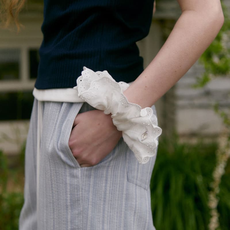 

КРУЖЕВО С ПЕРФОРАЦИЕЙ MOAT СКРАНЧ (песочный слоновая кость) SAND IVORY_FREE