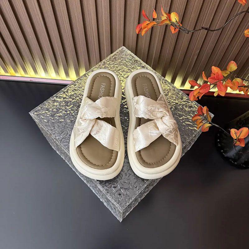 

Cool slippers women s summer outer wear new skirt comfortable thick bottom beach fashion satin one-word drag 40 бежевый