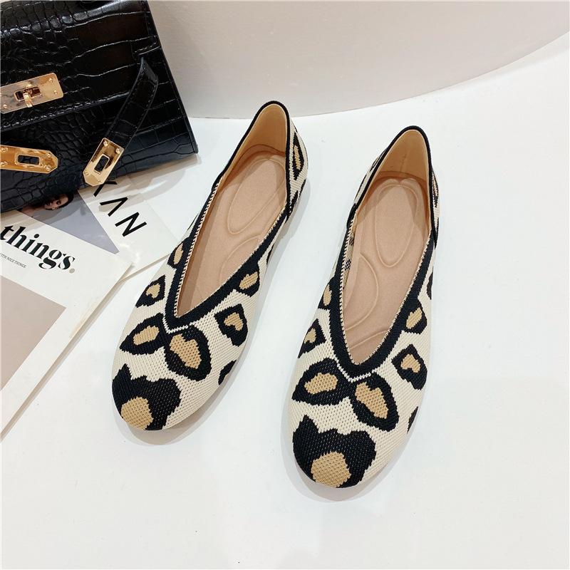 Women's board shoes flat shoes super cute sweet cute cat and dog color fashion with round head shallow mouth tide shoes