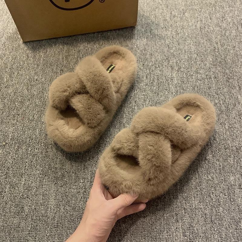 Thick bottom Internet celebrity super fire hair slippers women 2025 autumn new wear fashion women comfortable home cotton slippers