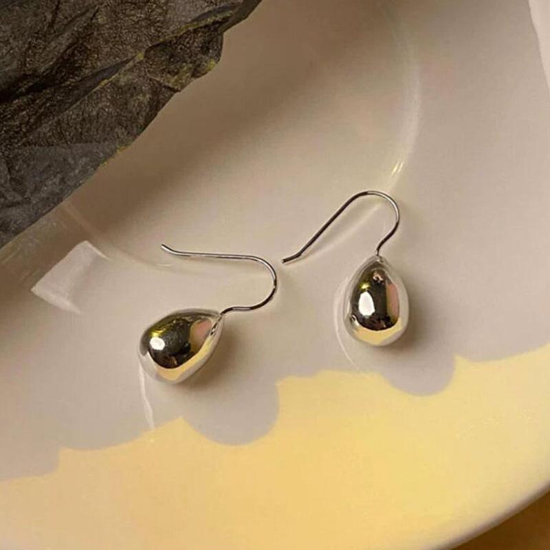 Female Waterdrop Simple and Versatile Fashionable Earrings