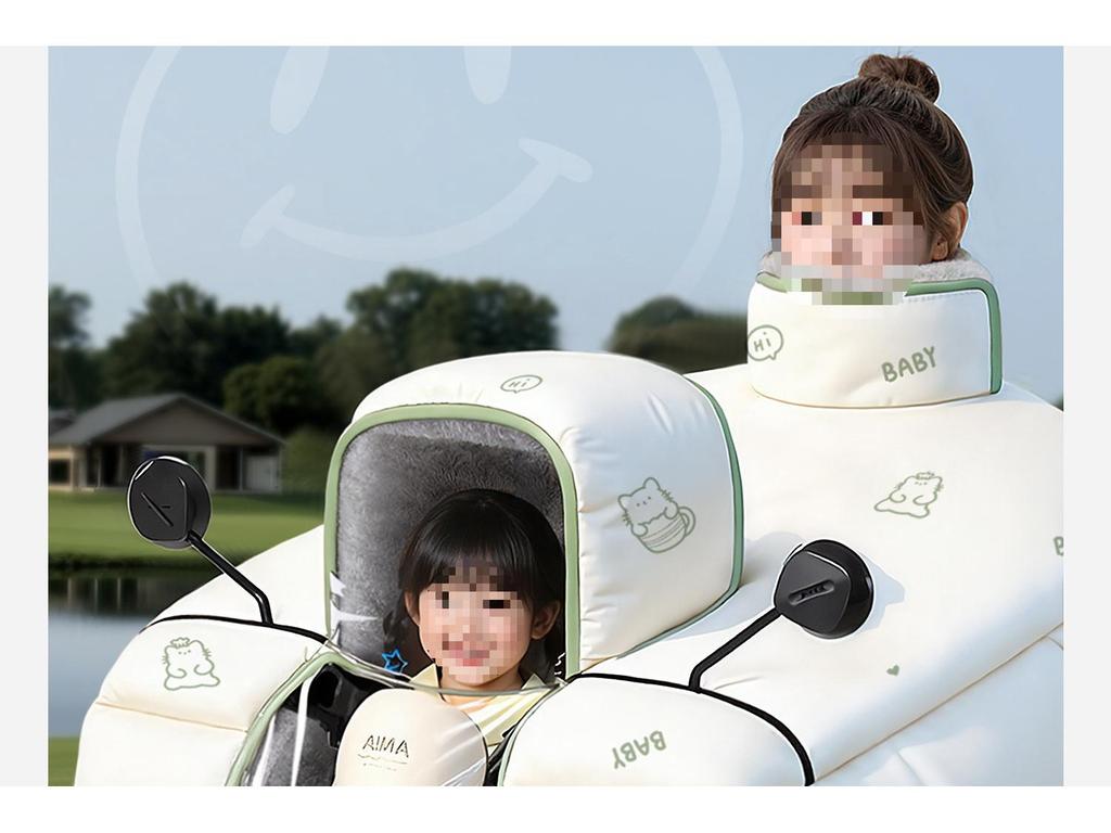 Children's Parent-Child Electric Motorcycle Winter Windshield - Fleece-Lined, Thickened, Waterproof, Full Coverage.