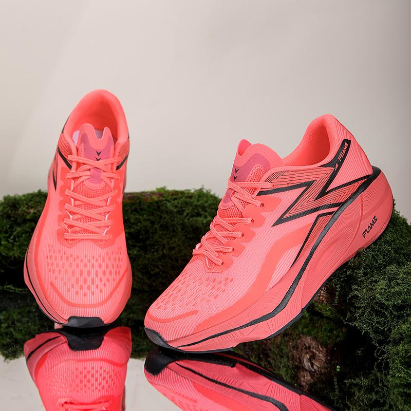 2025 Fashion Men Women Running Shoes Comfort Breathable Low-priced Practical Sneakers Ultra Light Cushioning Unisex Tennis Shoes