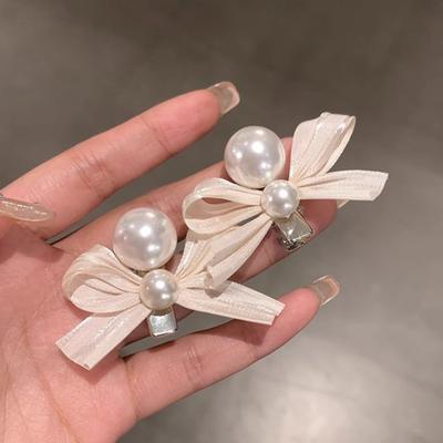 2 Pezzi Fermagli per Capelli Bambini Fiocco in Raso Decorazioni con Perle Finte Mollette per Capelli da Bambina Bordi Arrotondati Forza di Serraggio Delicata Dimensioni Mini Fermagli per Capelli