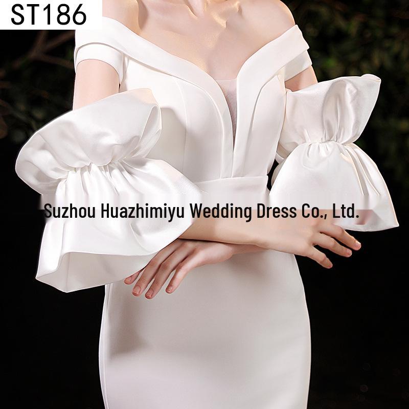 Elegant Pearl Bow Wedding Gloves - French Aesthetic for Bridal Portrait Styling