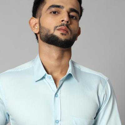 Camisa masculina de manga comprida em cetim formal de algodão azul gelo - 90% algodão penteado e 10% cetim