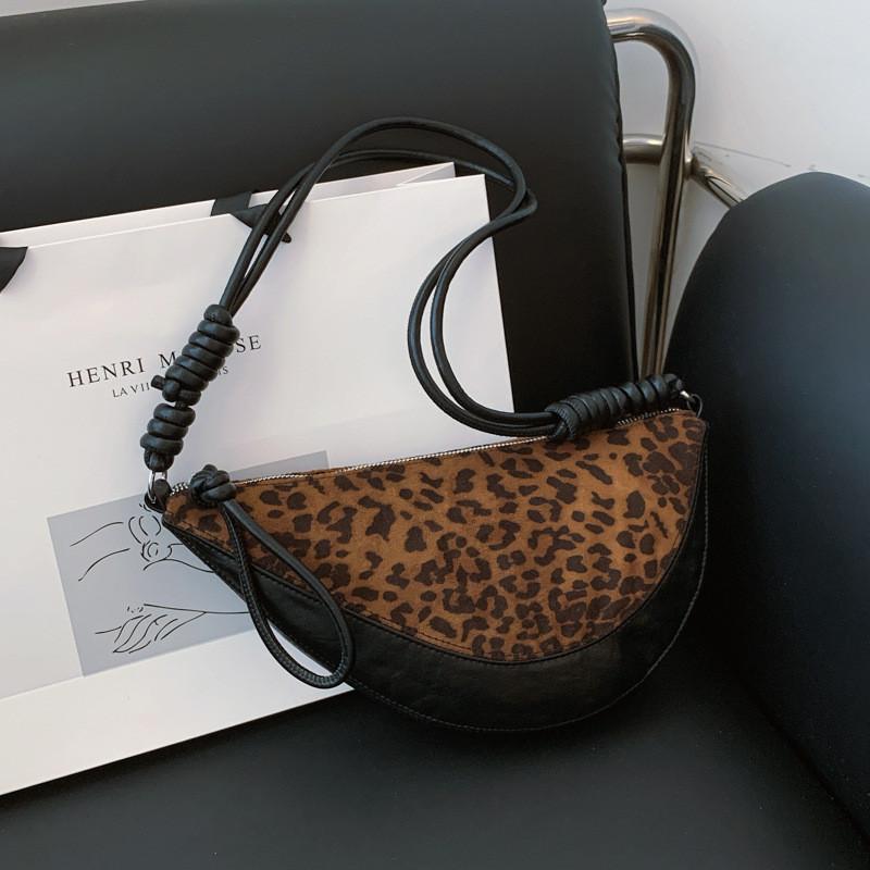 Ielgy Fashion High-End Texture Frosted Shoulder Bag Commuter Cross-Body Dumpling Bag