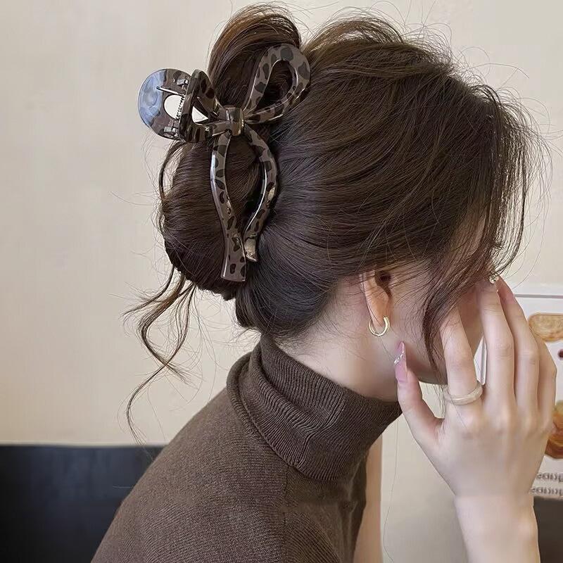 

Женские милые леопардовые заколки-крабы с бантом для волос, зажим для затылка, клипса-акула, аксессуары для волос для хвостика, акриловые заколки для волос, шпильки