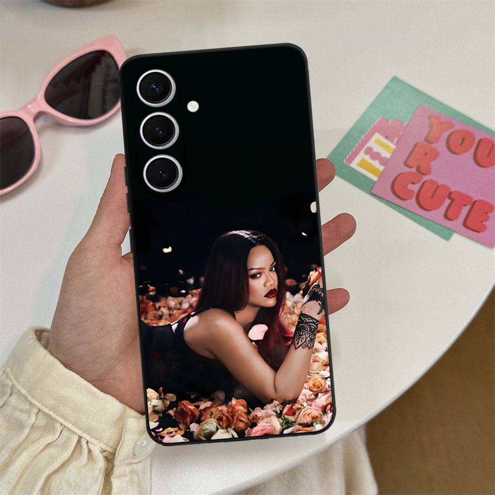 Rihanna Phone Case For Samsung S 24 Fe 25 Ultra Plus 20 Lite 21 30 22 23 24 22 Ultra 5G Fundas Samsung S22 Plus 5G