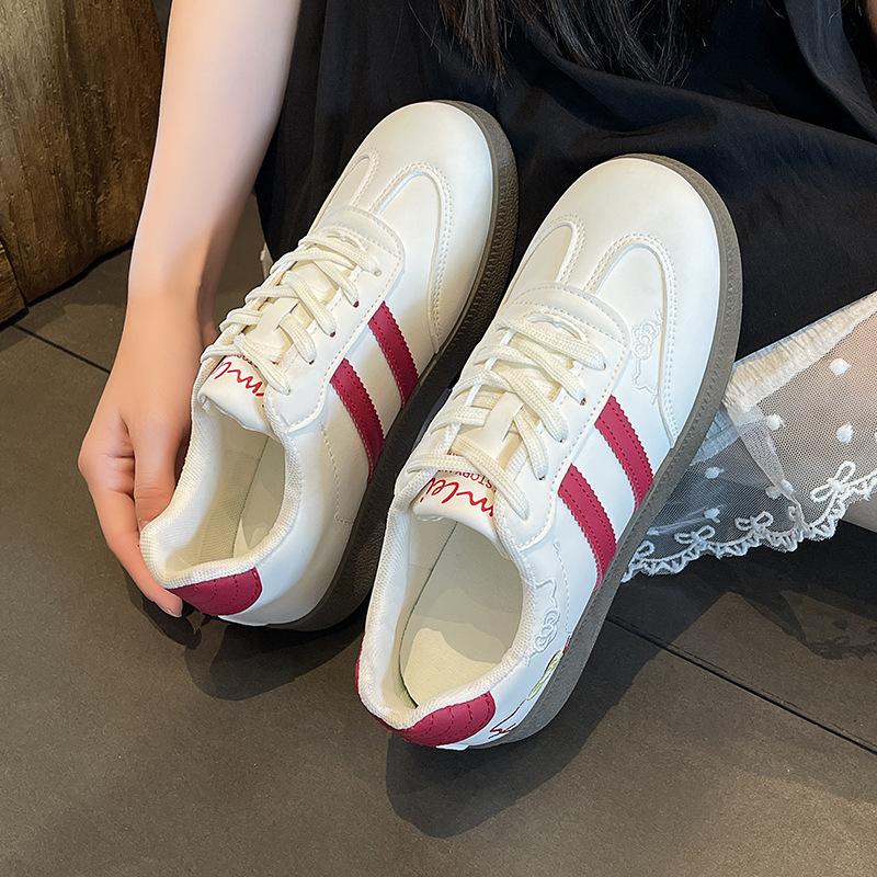 

Обувь Женская 2025 Весна Новая Мода Дизайн Котенок Повседневная Женская Обувь Студенческий Кампус Маленькие Белые Туфли 40