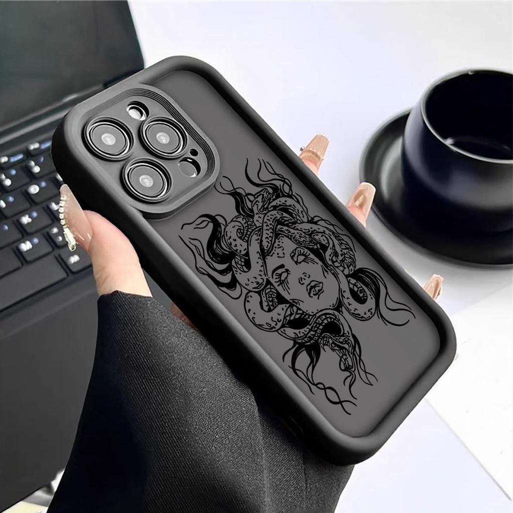 "Snake Head Woman Sandpaper Groove iPhone 15/16/17 Case”