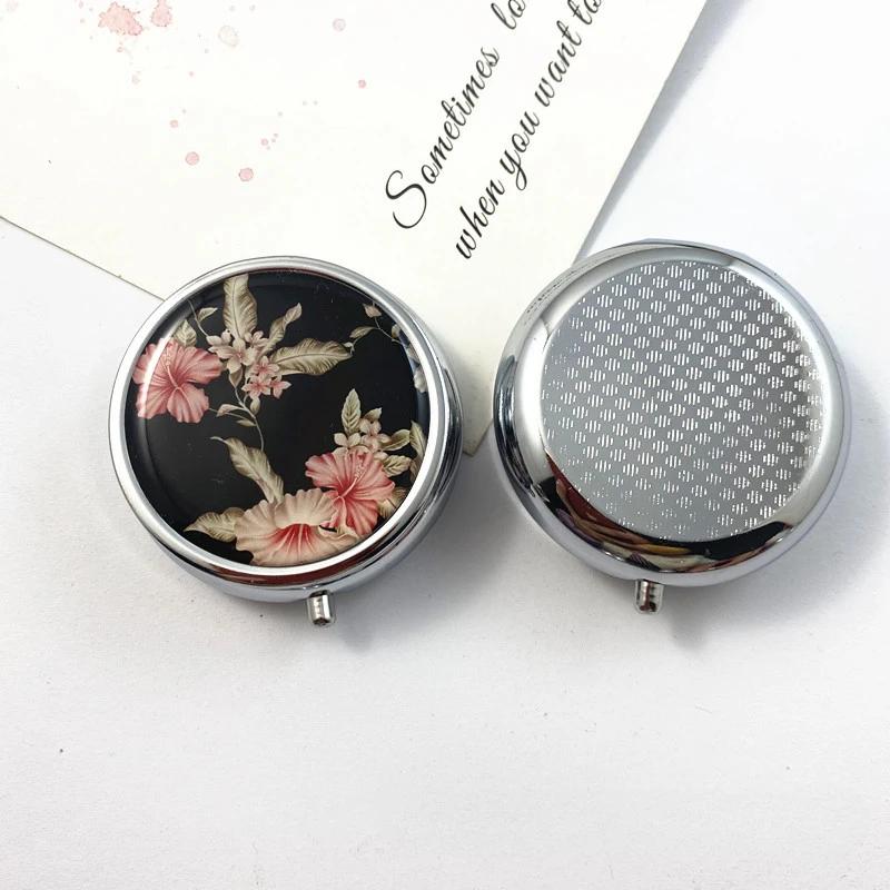 Metal Round Natural Flowers Pill Boxes Holder 3 Grids Medicine Case Small Portable Case Container Splitters