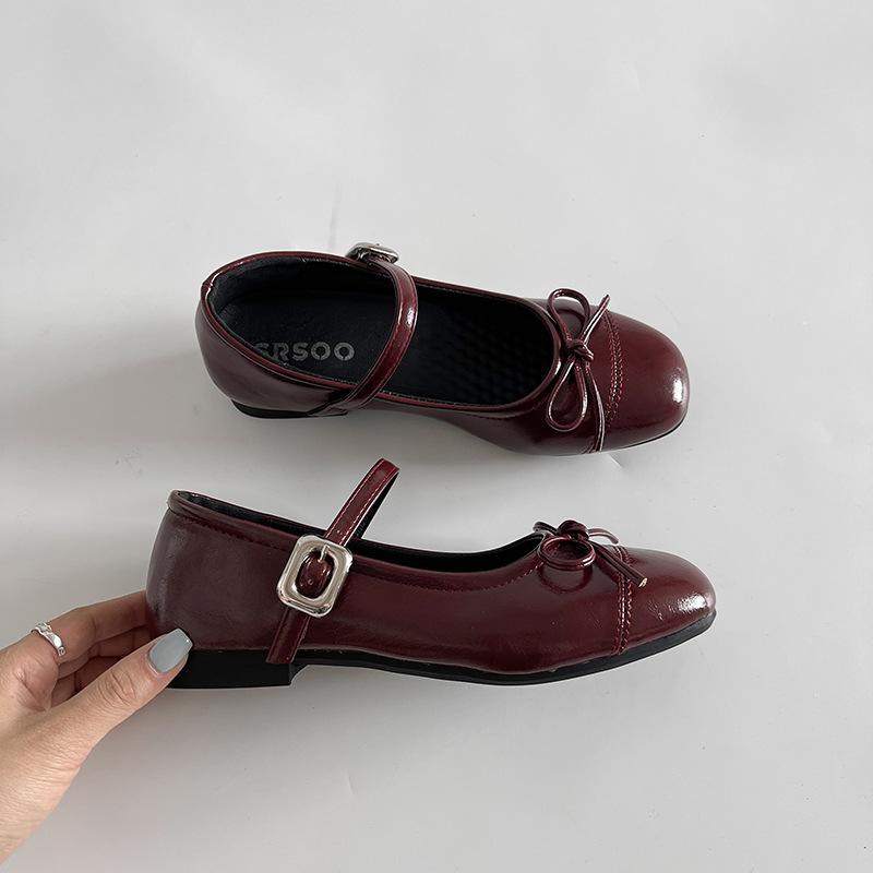 French retro red round head shallow mouth single shoes women's 2025 new summer retro versatile soft-soled Mary Jane shoes