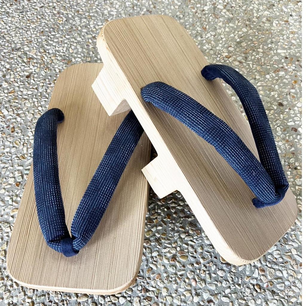 Kiso Nezuko Geta: Men's Two-toothed Sandals with Patterned Weave, a Traditional Craft Made in Japan (Navy) - Continuing 300 Years of Tradition